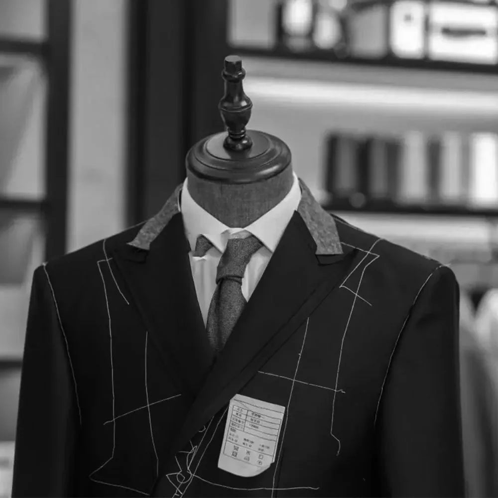 3 Pieces Black Classic Men Suit Tuxedo Peak Lapel Groomsmen Wedding Suits Set Fashion Men Business Blazer Jacket+Pants+Vest