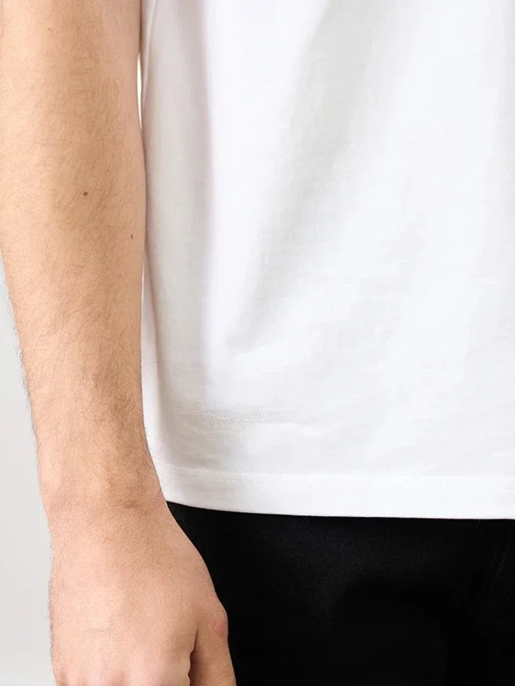 2026 Fashion Trend High-End Luxury  Small Emblem Graphic Tee, Black Cotton Crewneck for Men & Women Outdoor Streetwear