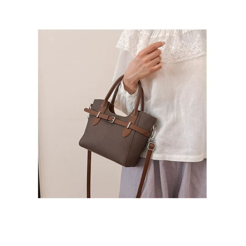 Daily commuting handbag, women's new fashionable retro high-end sensory communication bag, single shoulder crossbody bag