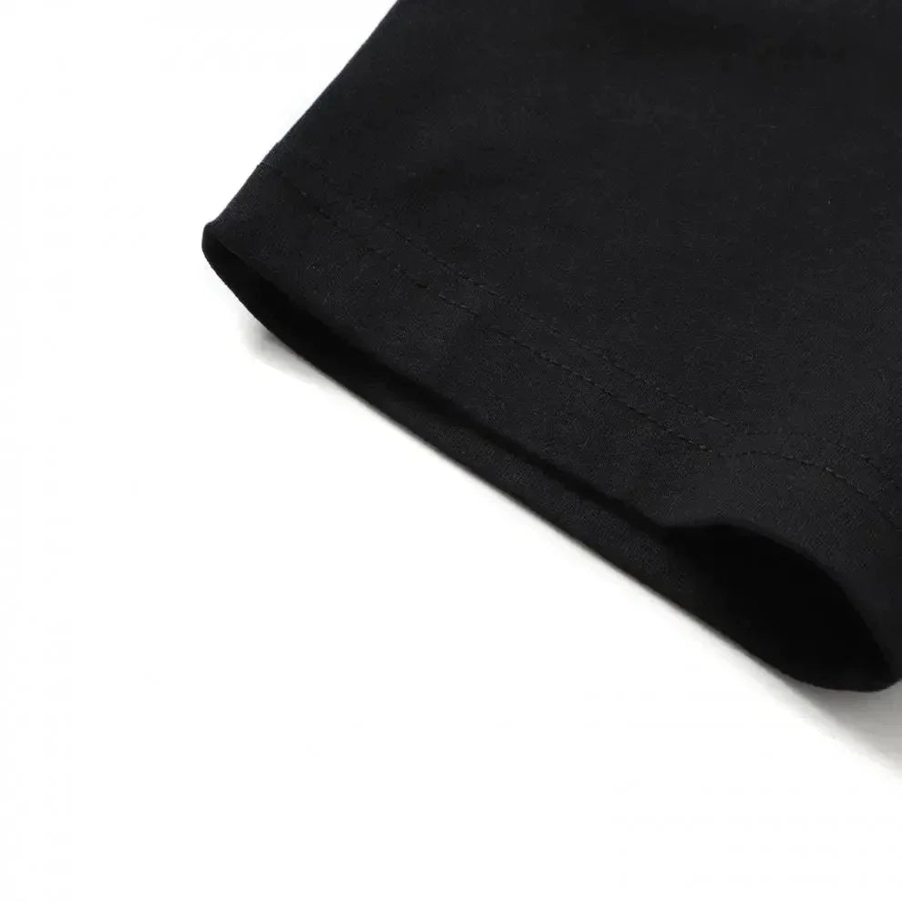 2026 Fashion Trend High-End Luxury  Small Emblem Graphic Tee, Black Cotton Crewneck for Men & Women Outdoor Streetwear