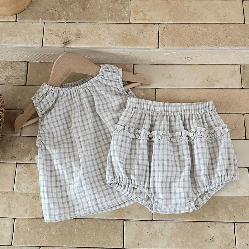 New Summer Baby Clothes Set 6-24M Cute Grid Toddler Girls Sleeveless Top+Bloomer Minimalist Loose Infant Outfit 2PCS