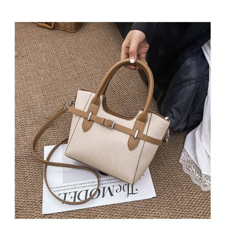 Daily commuting handbag, women's new fashionable retro high-end sensory communication bag, single shoulder crossbody bag