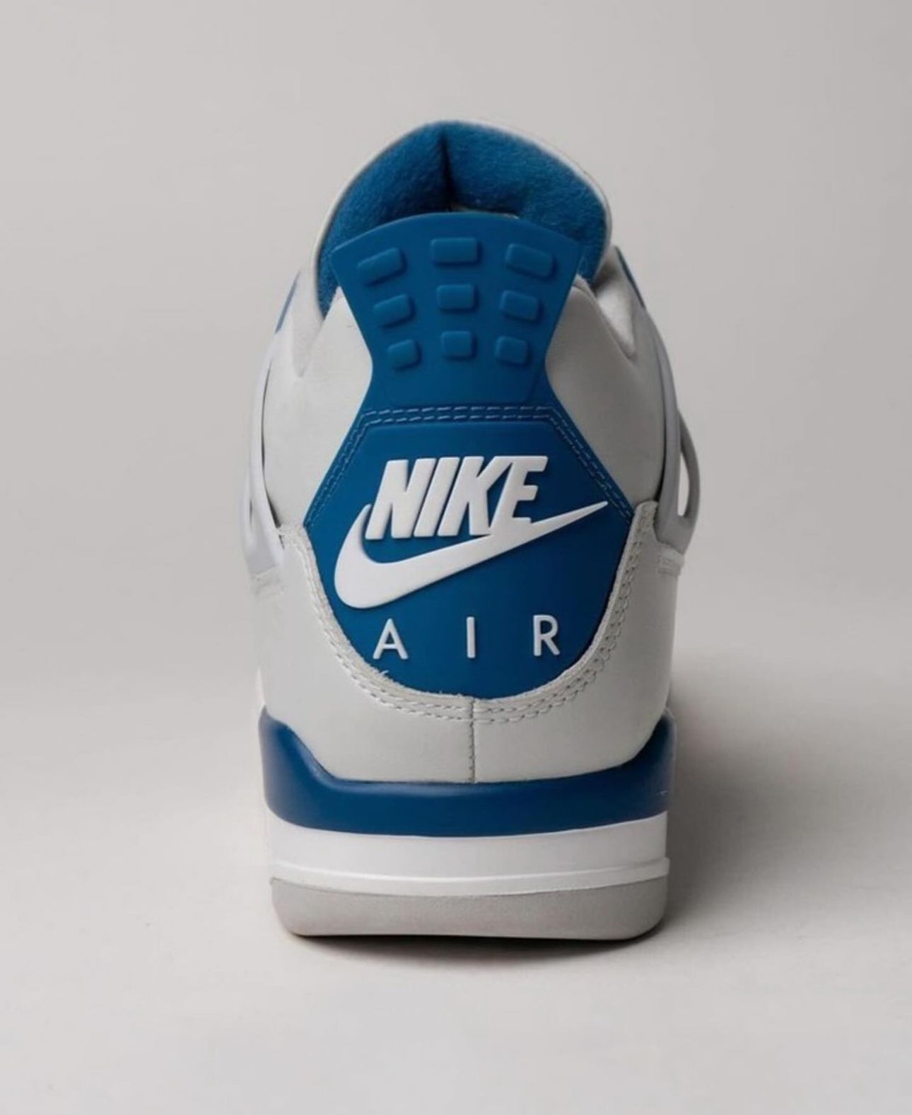 Air Jordan 4 Retro 'Military Blue' - Vintress Fashion