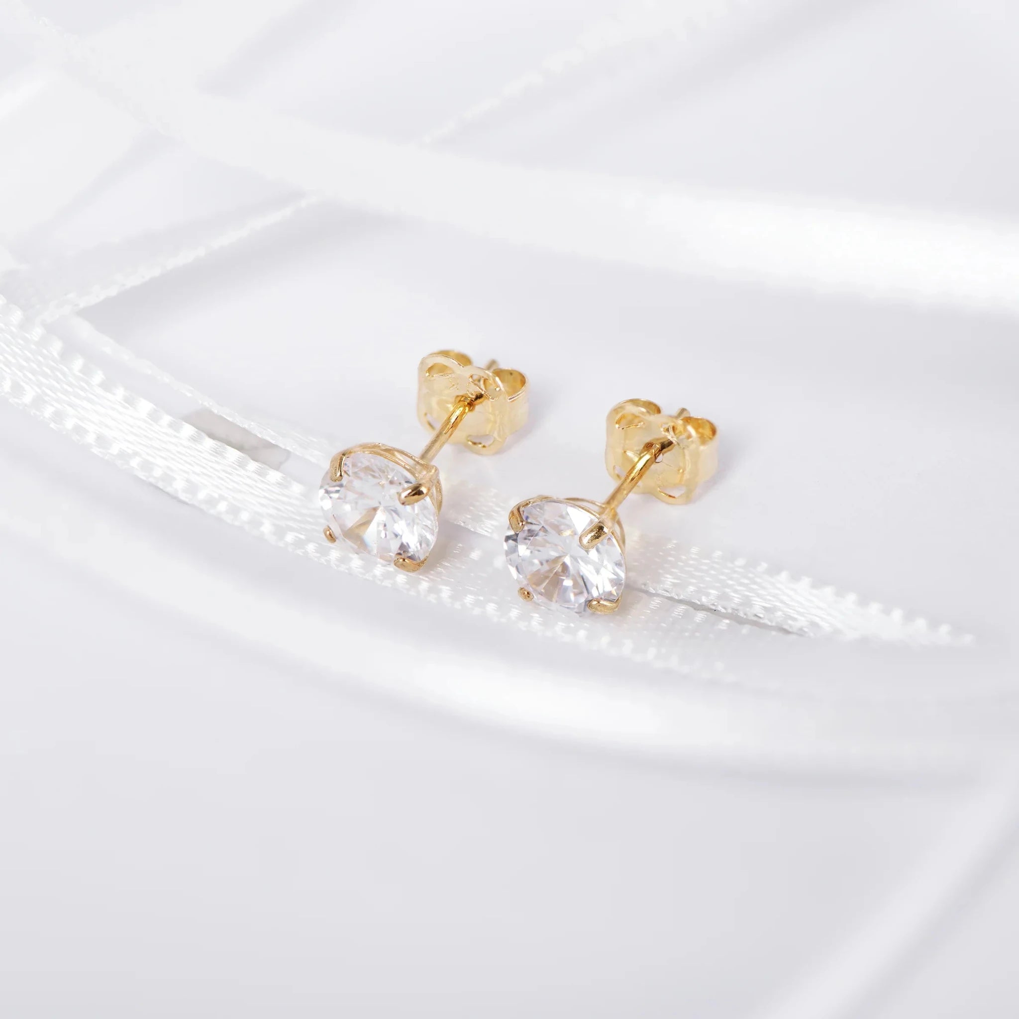 April Birthstone Diamond Stud Earrings - Vintress Fashion