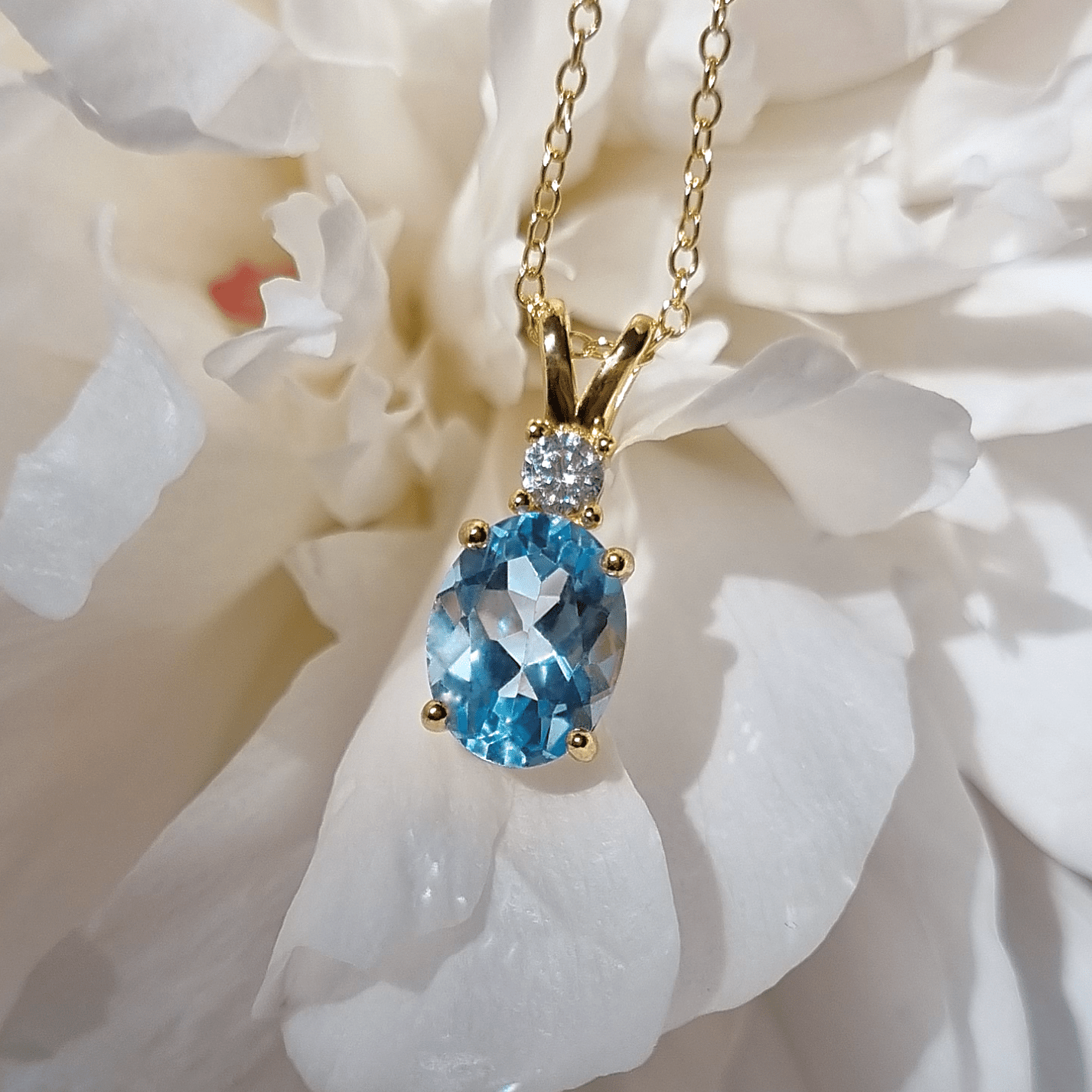 Blue Topaz Pendant Necklace in 18k Gold Vermeil - Vintress Fashion