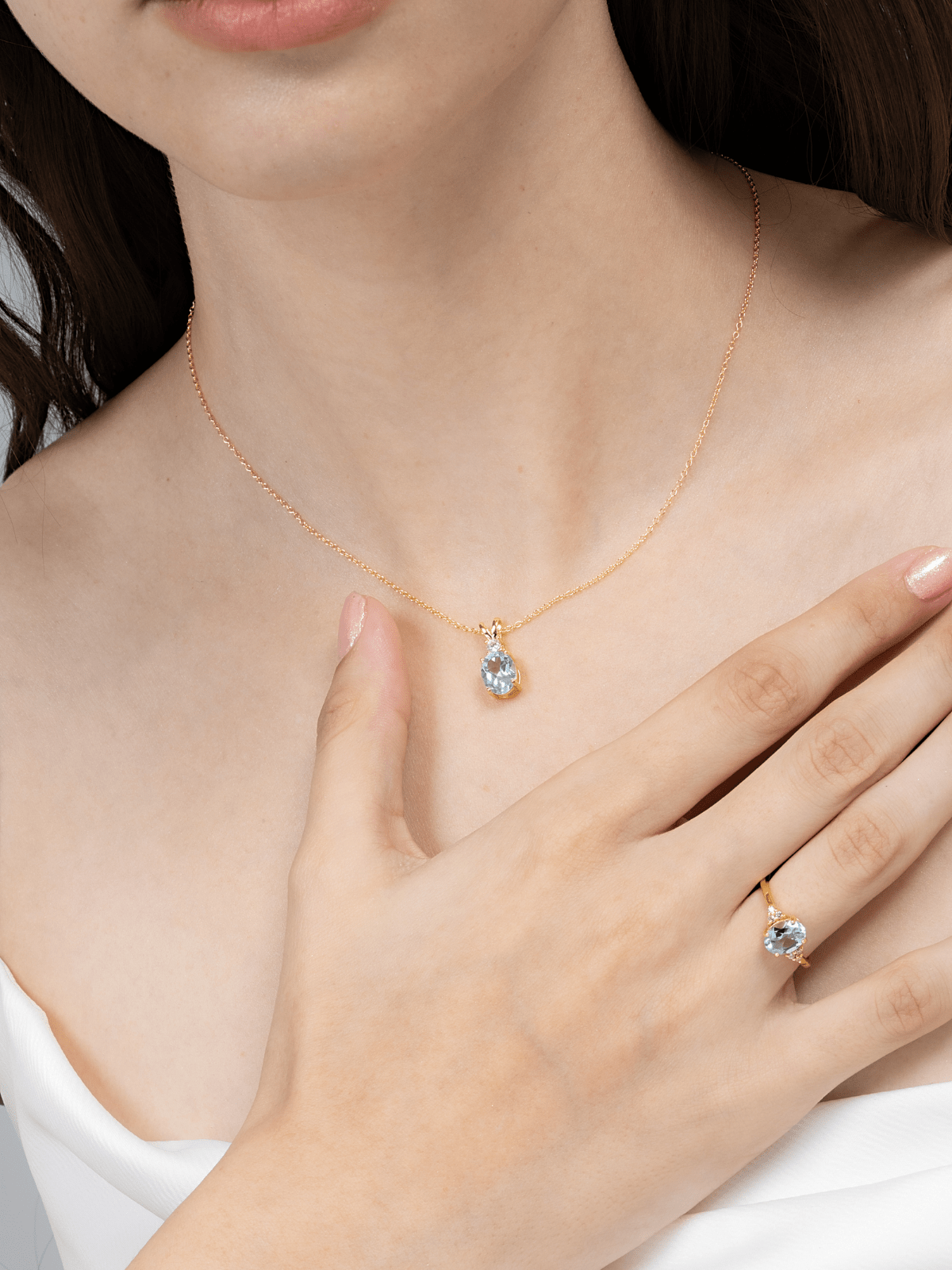 Blue Topaz Pendant Necklace in 18k Gold Vermeil - Vintress Fashion