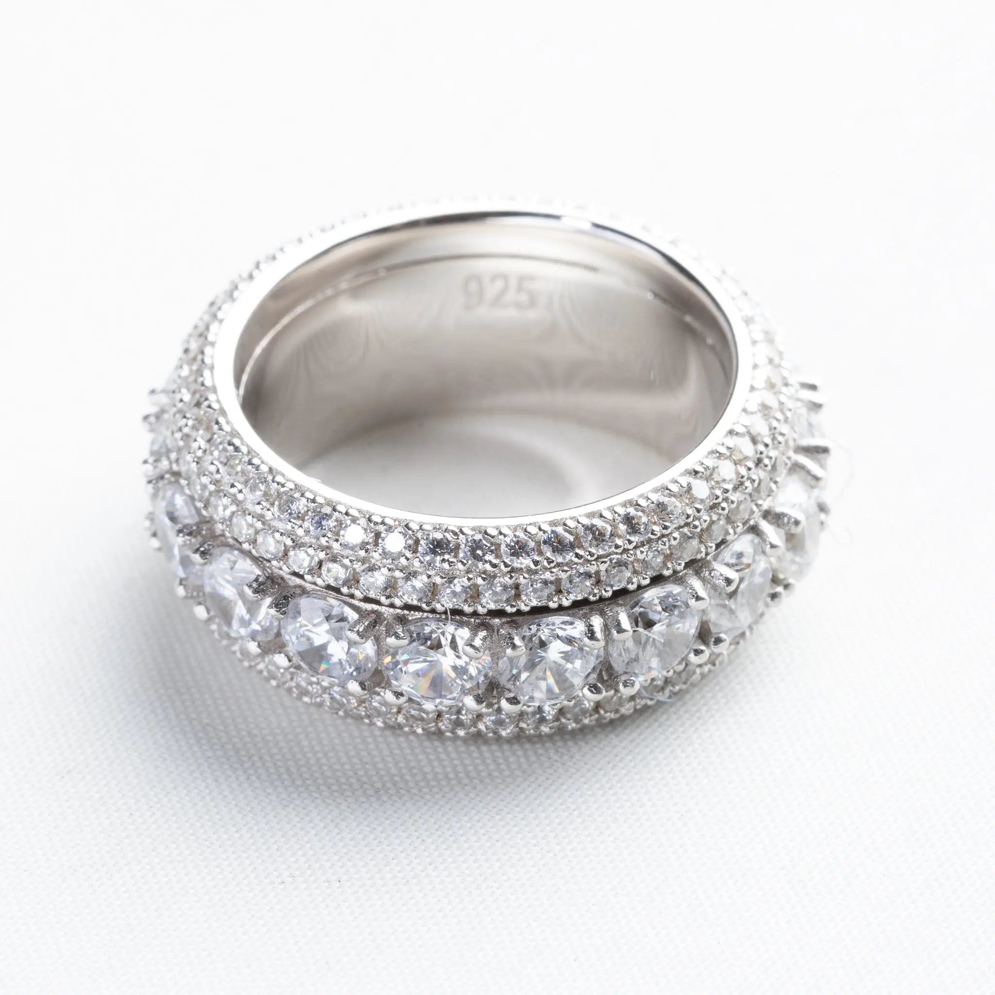 Iced Spinning Ring - Silver - Vintress Fashion