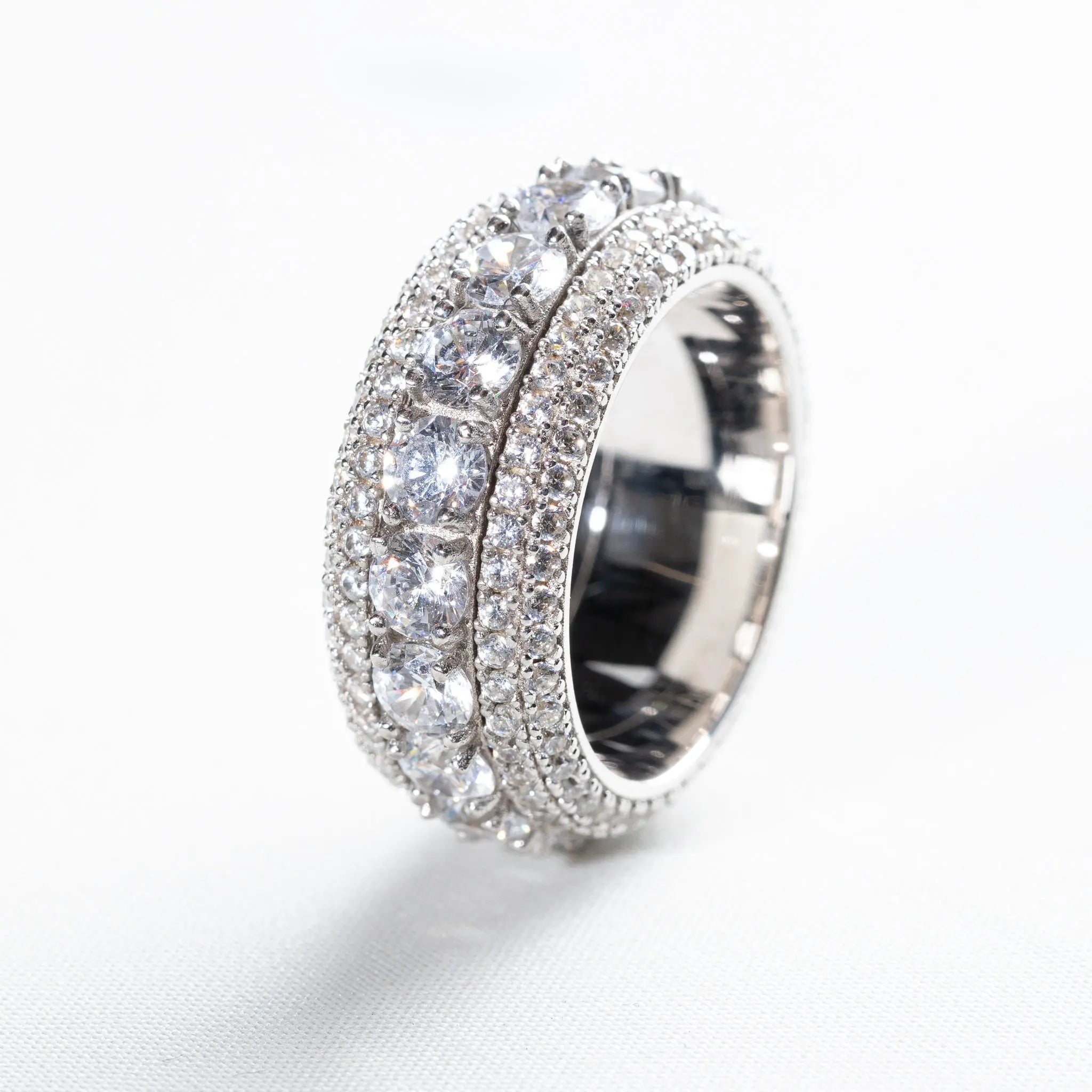 Iced Spinning Ring - Silver - Vintress Fashion